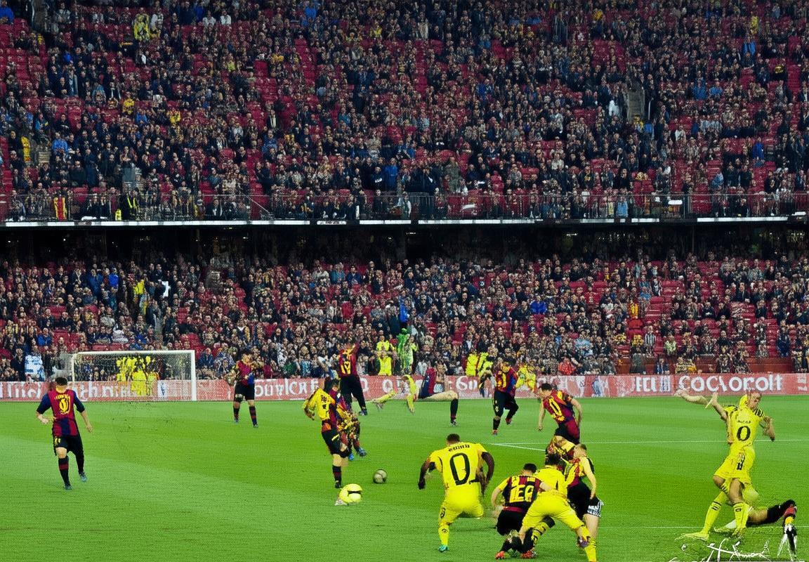 巴塞罗那VS埃尔瓦：激战战术对决与平局背后的智慧与团队精神(图1)