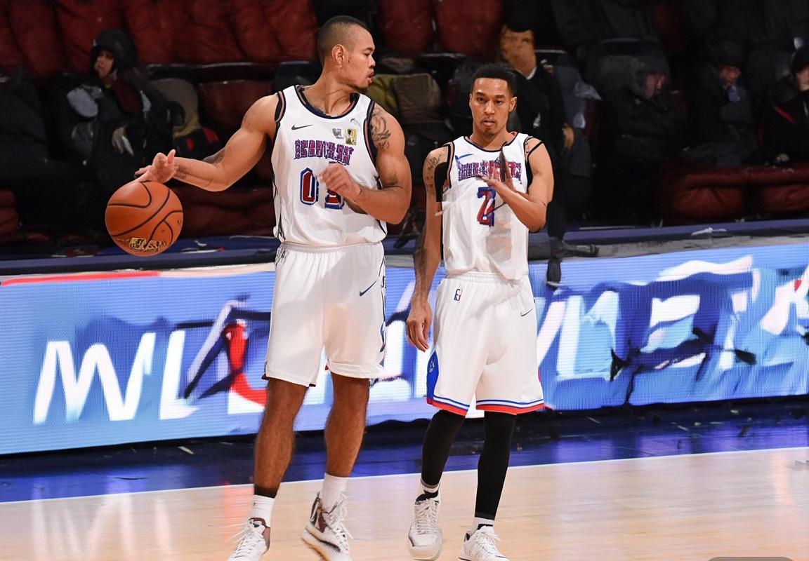 NBA焦点对决：骑士猛龙激战亮点与战术解析(图1)